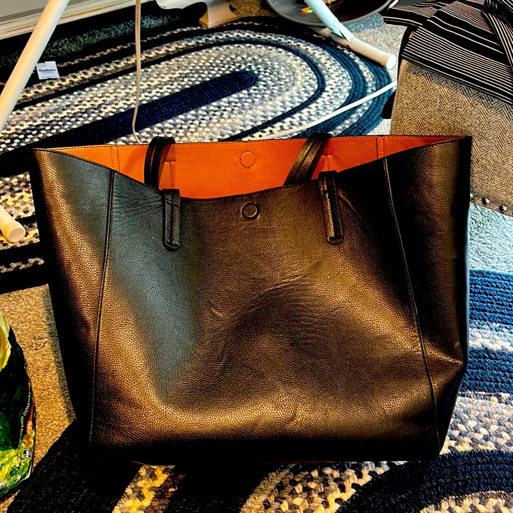 Large reversible black and tan tote